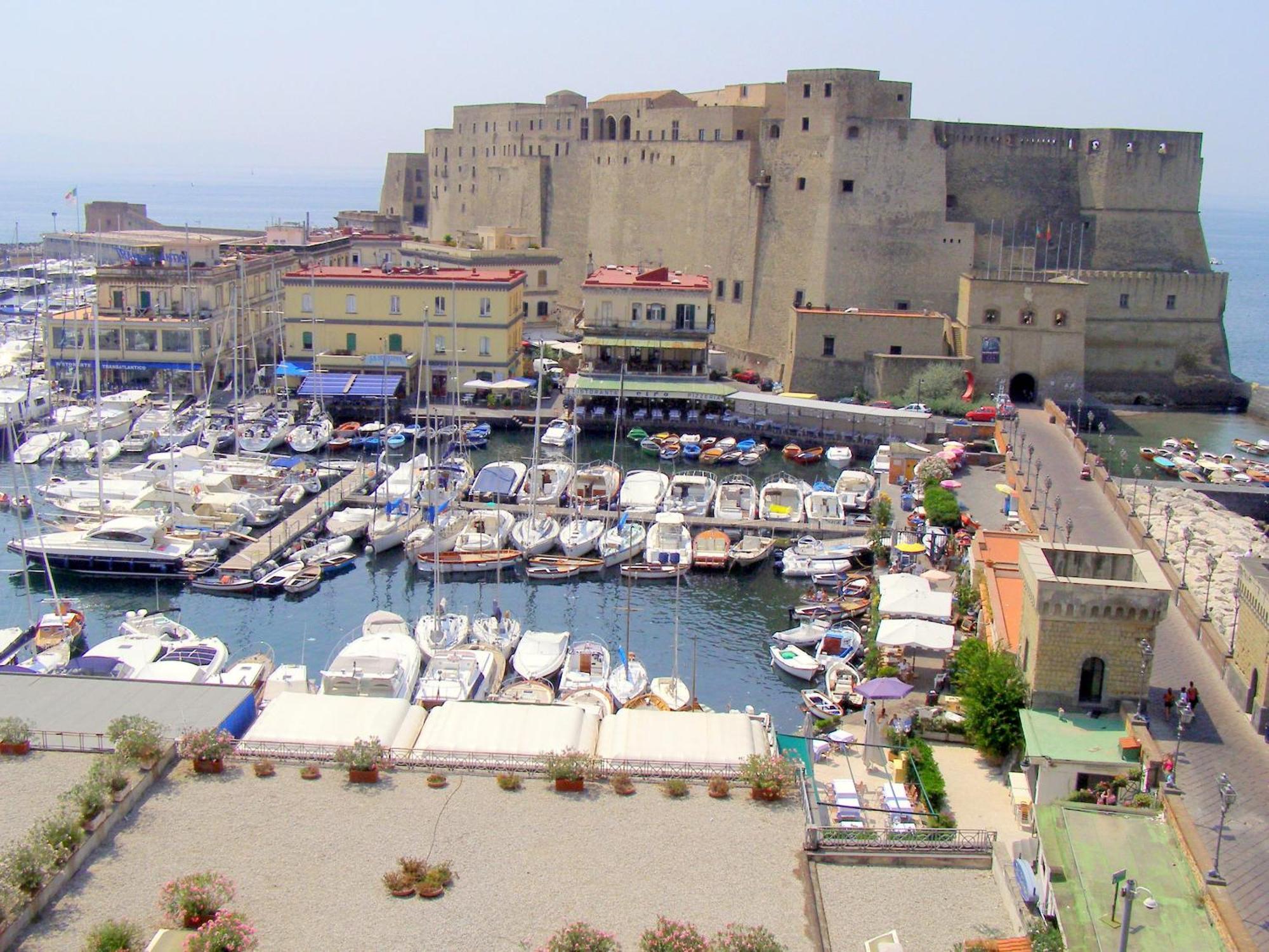 Apartment Residenza Plebliscito Naples